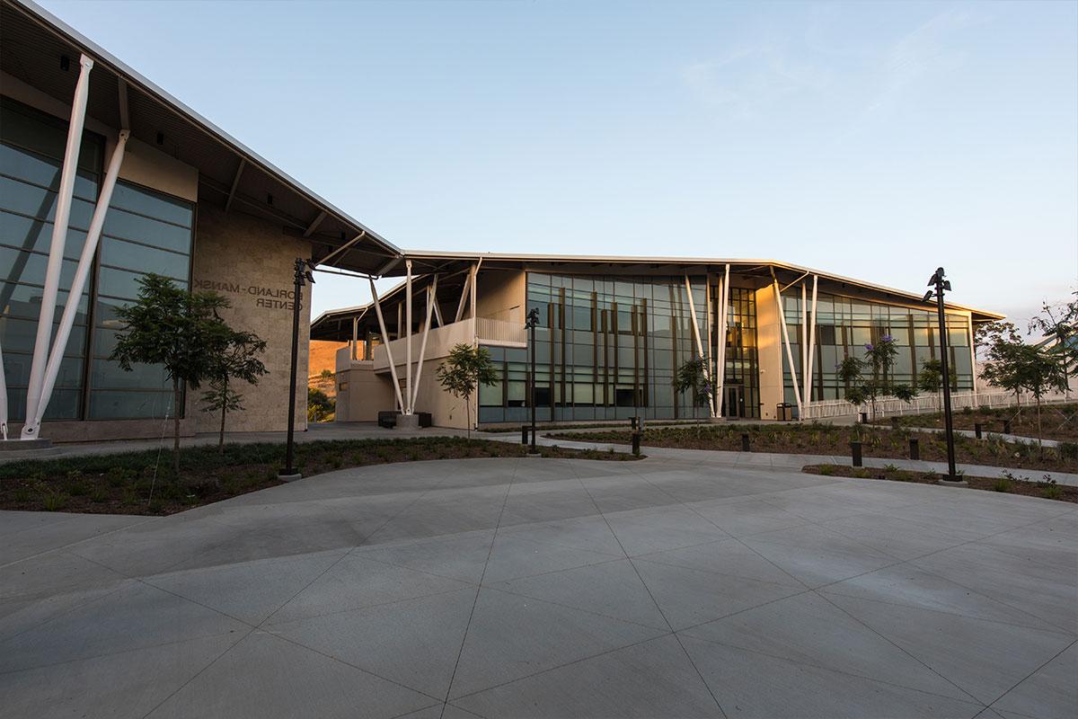 Borland-Manske Center Christ College Wing